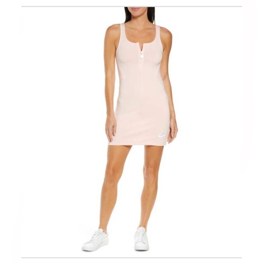 Nike Air pink NSW Air quarter‎ zip tank Dress Size Small brand new